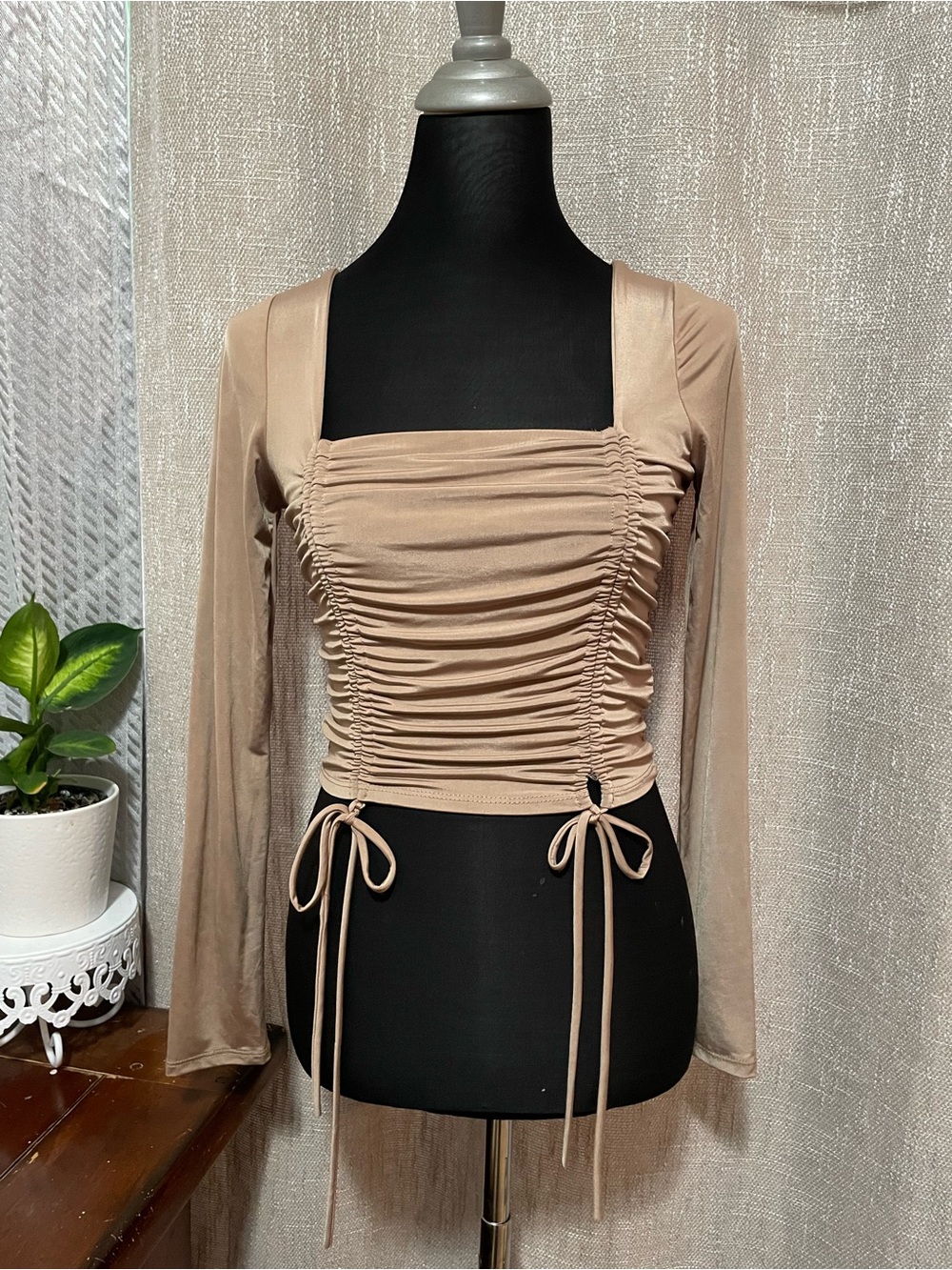 Fashion Nova Taupe Ruched Square-Neck Long Sleeve Crop Top